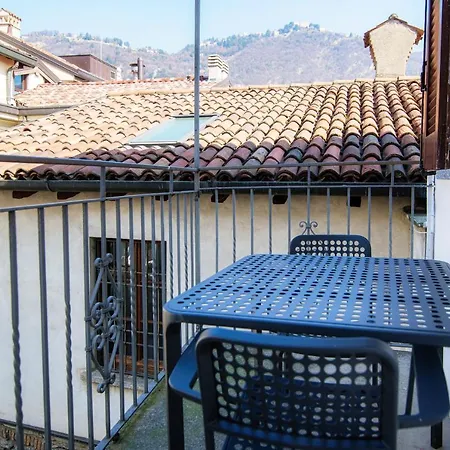 Apartment Barbablue Flat - The House Of Travelers