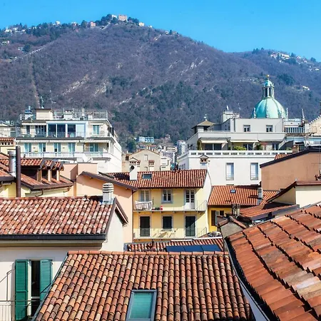 Barbablue Flat - The House Of Travelers Como